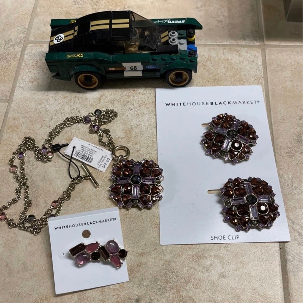 NWT White House Black Market Pendant Set color Empire Plum